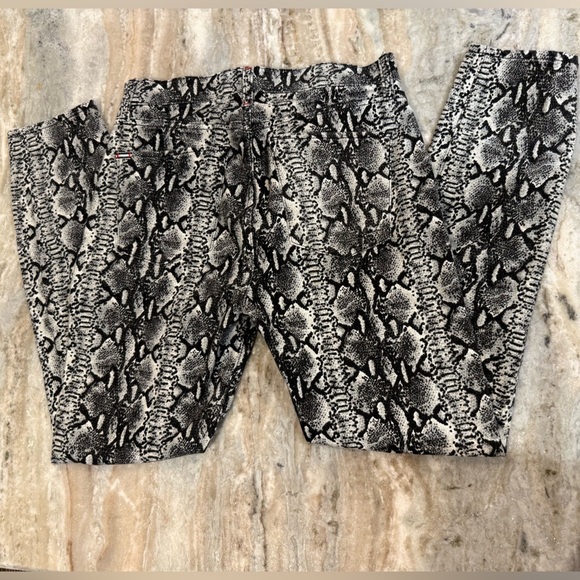 Women’s ALICE + OLIVIA Good High Rise Skinny Jeans in Snake- Size 27 - Picture 3 of 7